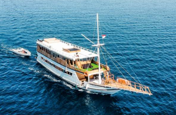 phinisi labuan bajo - Luxury Yukai Liveaboard
